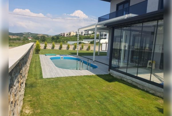 Yalova Havuzlu Lüks Villa
